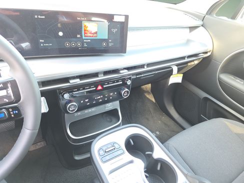 New 2026 Hyundai Ioniq 9 SE AWD/4WD image 30