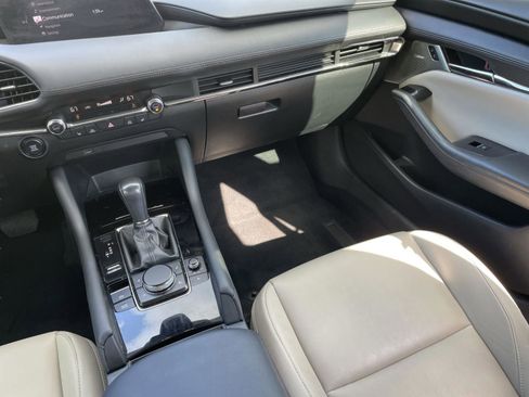 Used 2019 MAZDA MAZDA3 Sedan w/ Preferred Package image 15