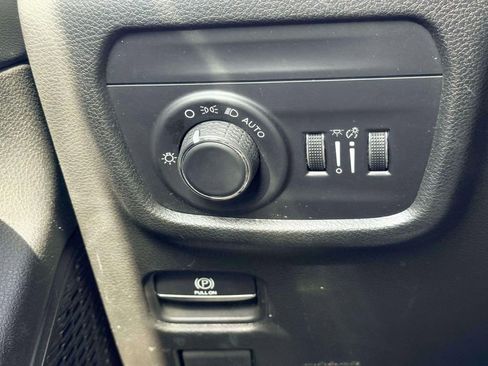 Used 2023 Jeep Grand Cherokee L Laredo w/ Luxury Tech Group I image 20