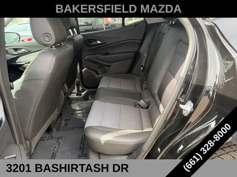 Used 2025 Chevrolet Trax LT FWD image 23