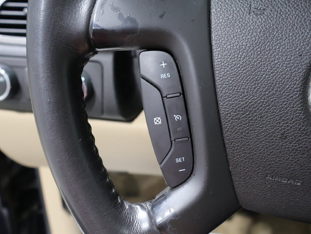 Used 2008 Chevrolet Avalanche LTZ w/ LTZ Preferred Equipment Group AWD/4WD image 34