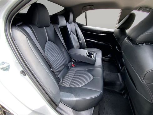 Used 2023 Toyota Camry SE FWD image 18