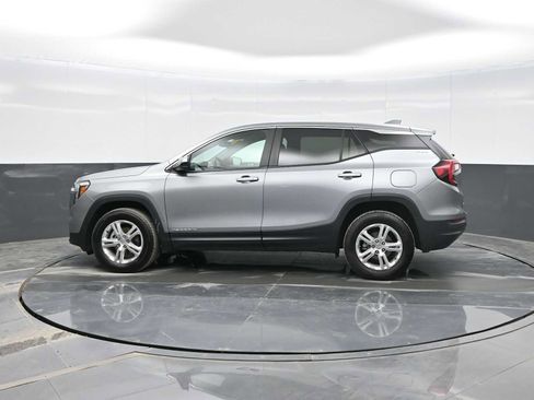 Used 2024 GMC Terrain SLE image 4