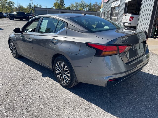 Used 2024 Nissan Altima 2.5 SV FWD image 5