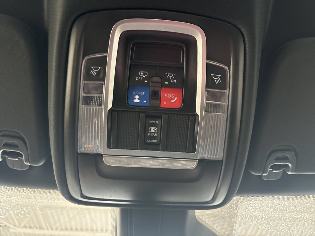 Used 2025 RAM 1500 Rebel AWD/4WD image 39