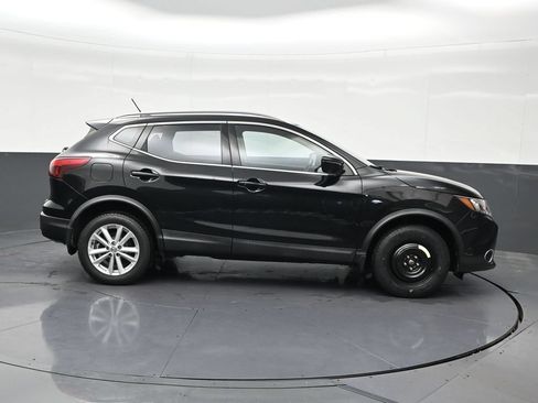 Used 2018 Nissan Rogue Sport SV w/ SV Technology Package AWD/4WD image 7