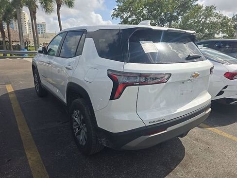 Used 2026 Chevrolet Equinox LT FWD image 5