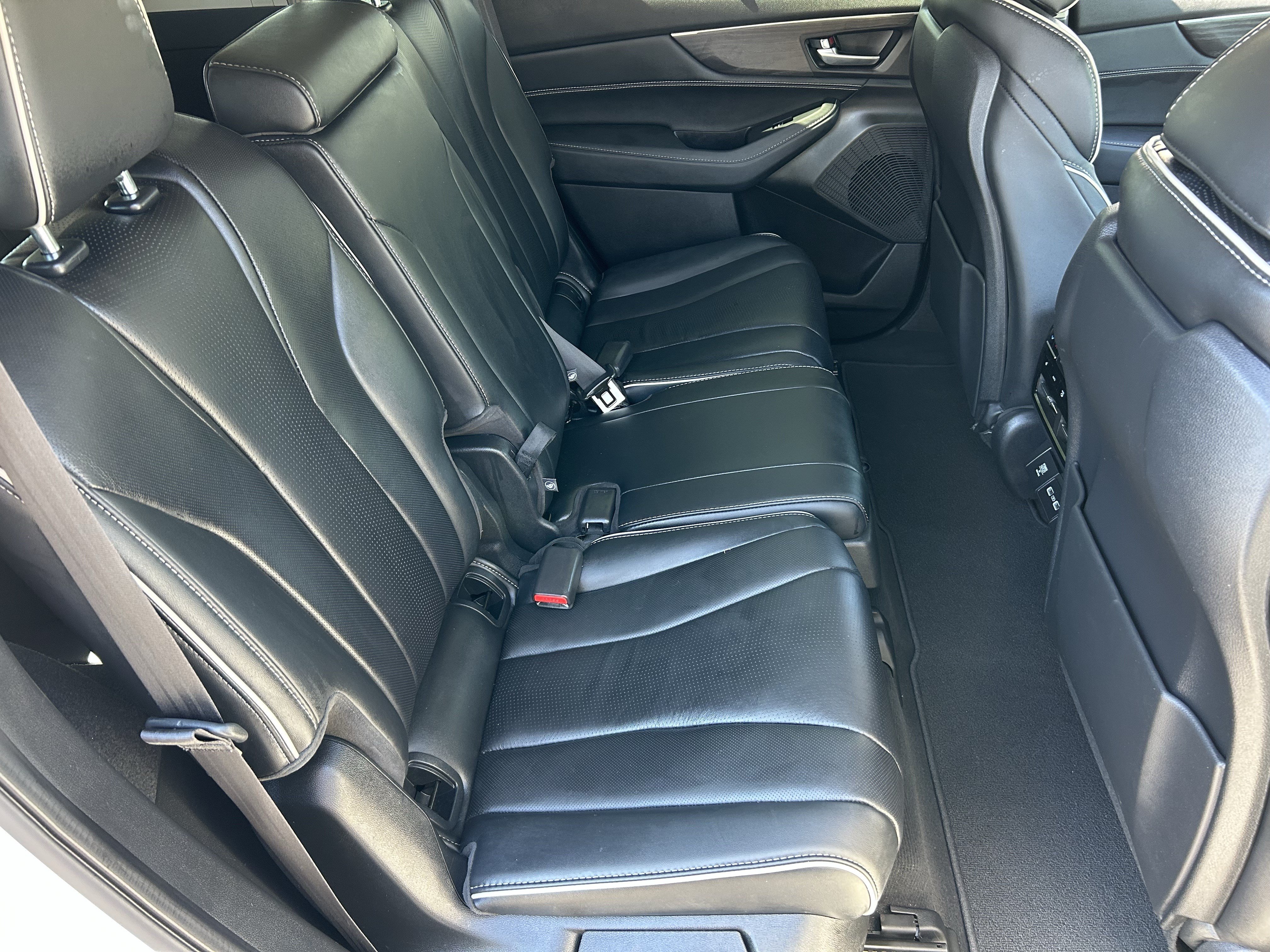 Used 2023 Acura MDX w/ Advance Package AWD/4WD image 11