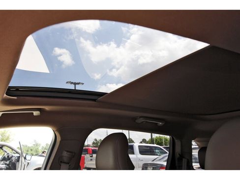 Used 2017 Lincoln MKX Reserve w/ Lincoln MKX Climate Package FWD image 28