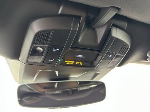 Certified 2025 Porsche 911 Carrera RWD image 33