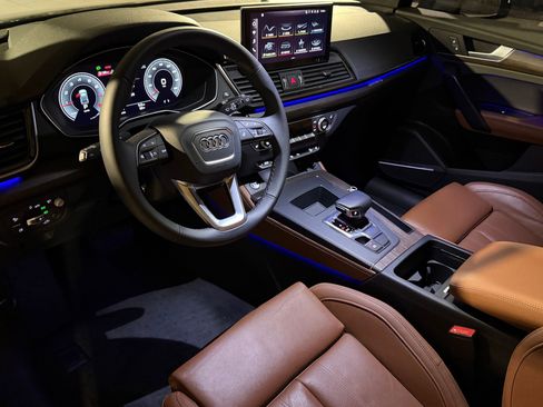 Certified 2023 Audi Q5 2.0T Prestige AWD/4WD image 4