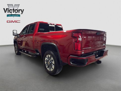 Used 2023 Chevrolet Silverado 2500 High Country w/ Technology Package image 10