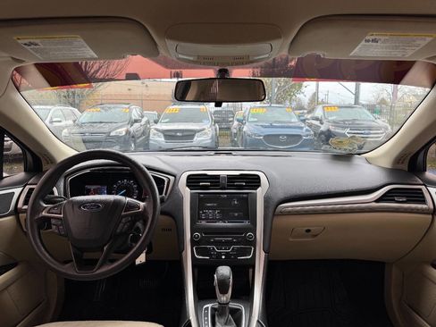 Used 2016 Ford Fusion SE image 14