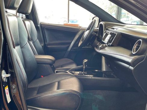 Used 2018 Toyota RAV4 SE w/ Power Extra Value Package image 22