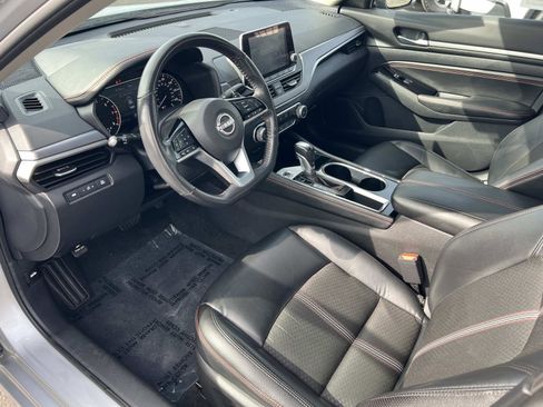 Used 2023 Nissan Altima 2.5 SR image 3