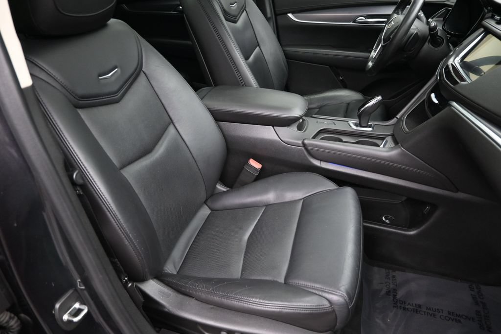Used 2017 Cadillac XT5 Luxury w/ Driver Awareness Package FWD image 31