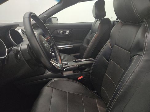 Used 2020 Ford Mustang Premium RWD image 17