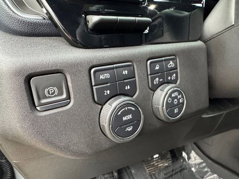 Used 2024 Chevrolet Silverado 1500 High Country w/ Technology Package image 6
