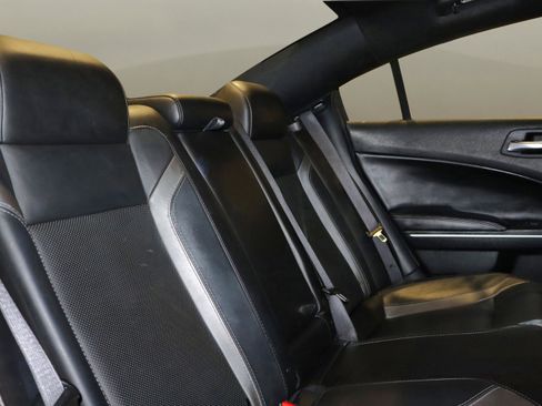 Used 2021 Dodge Charger SXT w/ Leather Interior Group image 17