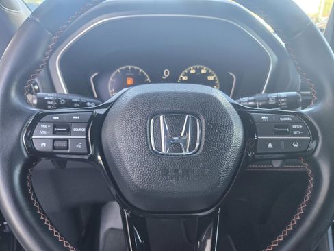 Used 2025 Honda Pilot Sport image 23