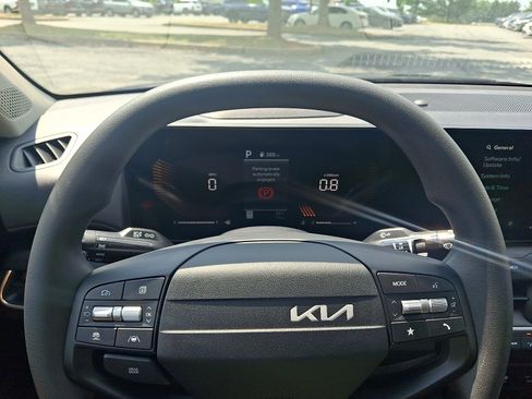 New 2026 Kia K4 FWD image 13