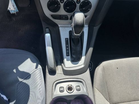 Used 2013 Ford Focus SE w/ SE Winter Pkg FWD image 15