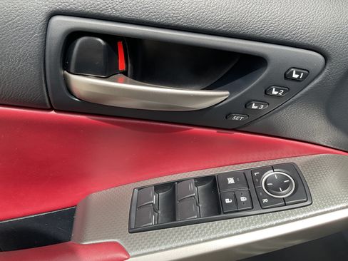 Used 2018 Lexus IS 350 AWD image 31