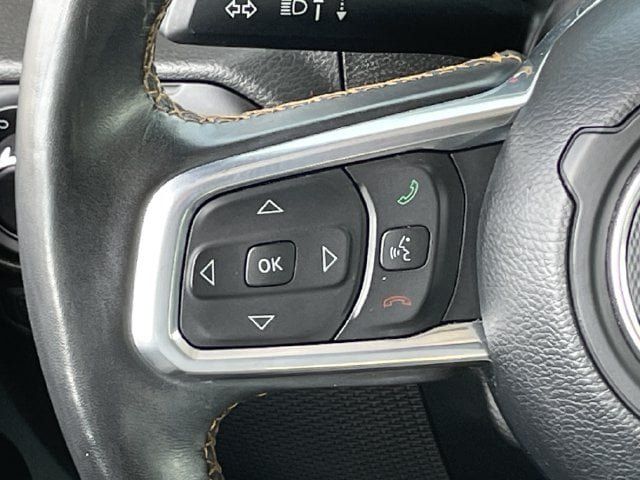 Used 2022 Jeep Wrangler Unlimited Sahara AWD/4WD image 13