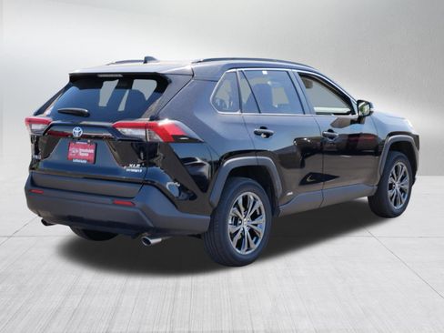 Certified 2023 Toyota RAV4 XLE Premium AWD/4WD image 7