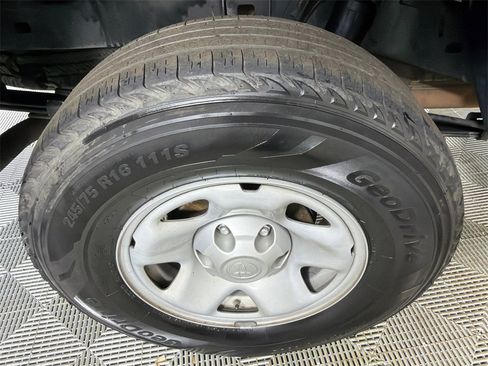 Used 2022 Toyota Tacoma SR5 image 17