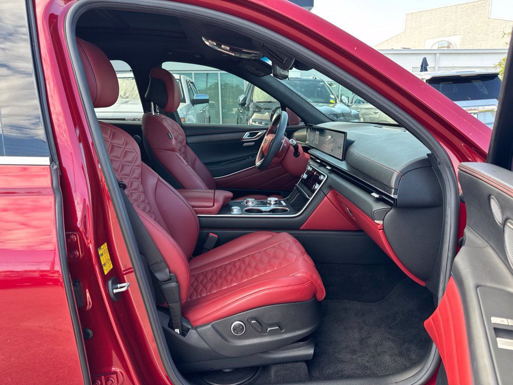 Used 2025 Genesis GV80 3.5T AWD/4WD image 14