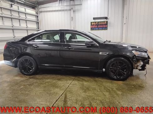 Used 2015 Ford Taurus SE FWD image 2