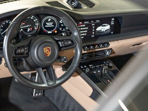 Certified 2022 Porsche 911 Carrera 4S AWD/4WD image 16