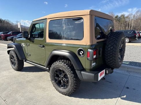 Used 2022 Jeep Wrangler Willys image 9