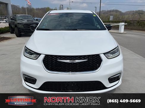 New 2026 Chrysler Pacifica Select image 28