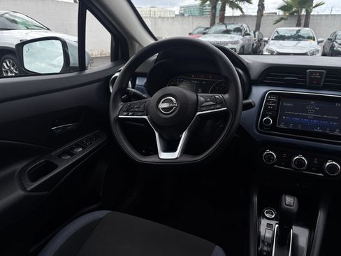 Used 2025 Nissan Versa SV FWD image 32