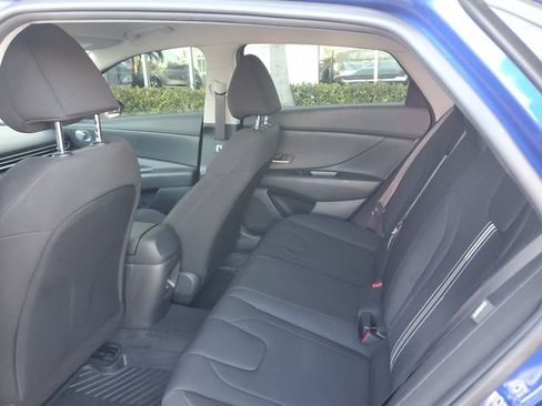 Used 2024 Hyundai Elantra SEL FWD image 7