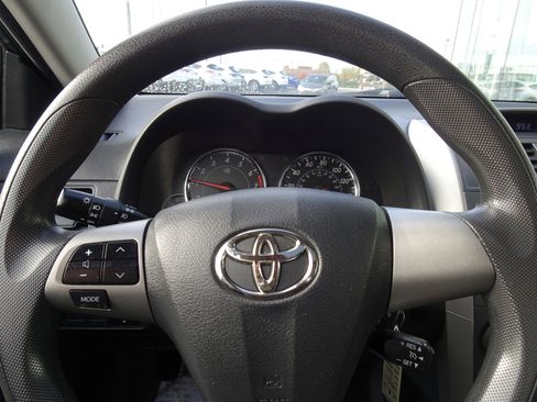 Used 2012 Toyota Corolla S image 18