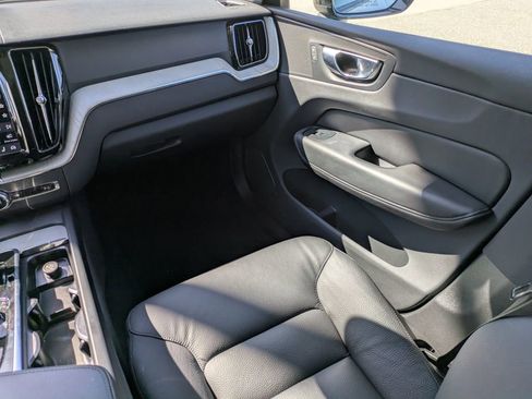 Certified 2025 Volvo XC60 B5 Plus AWD/4WD image 17