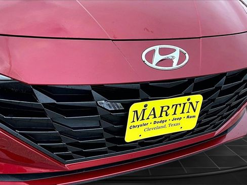 Used 2021 Hyundai Elantra SEL w/ Cargo Package image 28