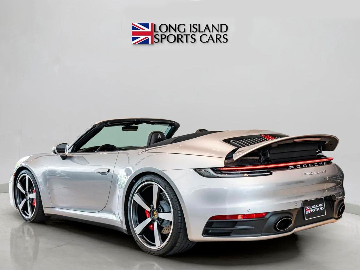 Used 2020 Porsche 911 Cabriolet image 6