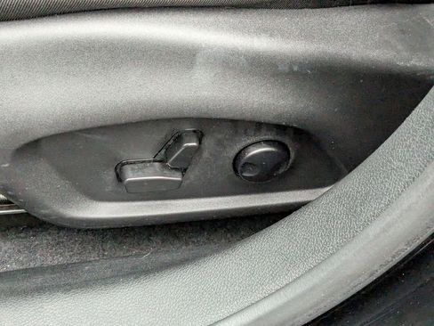 Used 2025 Jeep Compass Latitude w/ Sun & Sound Group image 14