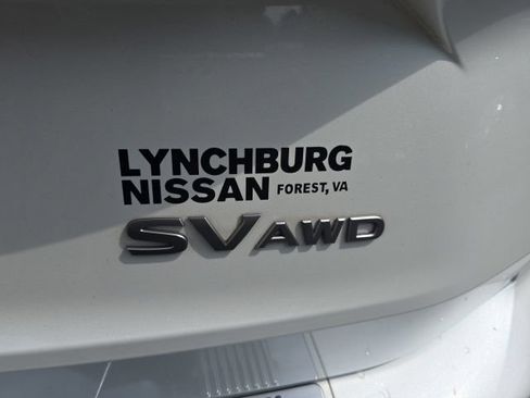 Used 2024 Nissan Rogue SV w/ SV Premium Package AWD/4WD image 10