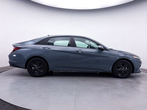 Used 2022 Hyundai Elantra SEL w/ Cargo Package FWD image 36