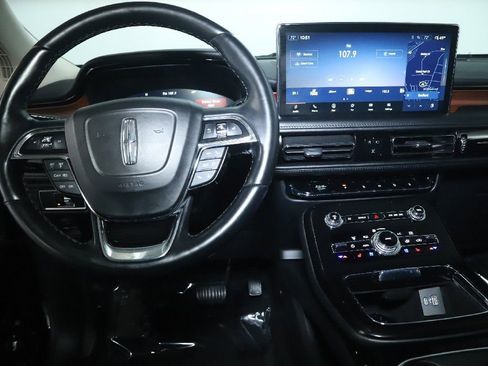 Certified 2022 Lincoln Nautilus Reserve AWD/4WD image 29