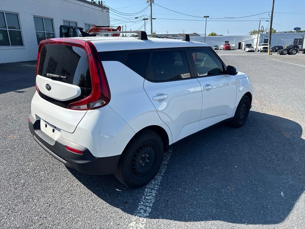 Used 2020 Kia Soul LX FWD image 5