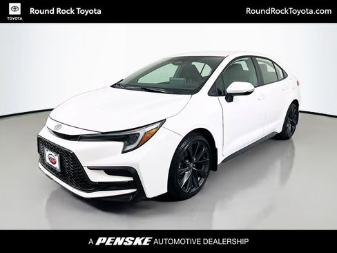 Certified 2026 Toyota Corolla SE w/ SE Package image 1