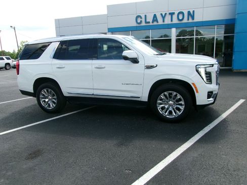 Certified 2025 GMC Yukon Denali AWD/4WD image 1