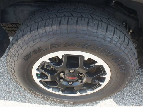 Certified 2025 Toyota 4Runner TRD Off-Road Premium AWD/4WD image 25