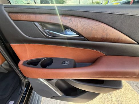 Used 2015 Cadillac Escalade Luxury RWD image 25